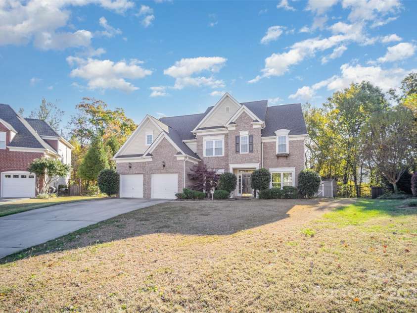 4901 Riverview Drive, Harrisburg, NC 28075.  MLS# CAR4318206, YatesRealty ID 2338. Front Exterior