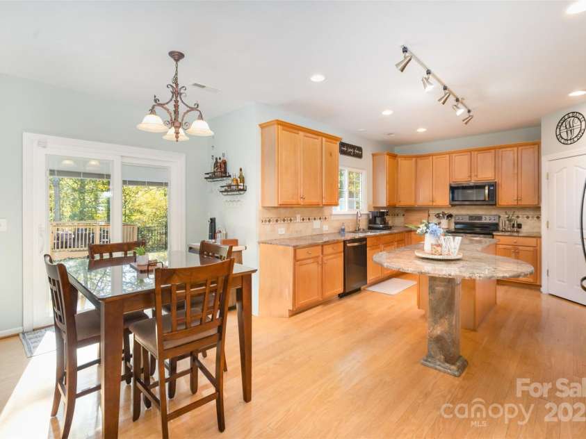 4901 Riverview Drive, Harrisburg, NC 28075.  MLS# CAR4318206, YatesRealty ID 2338. Kitchen