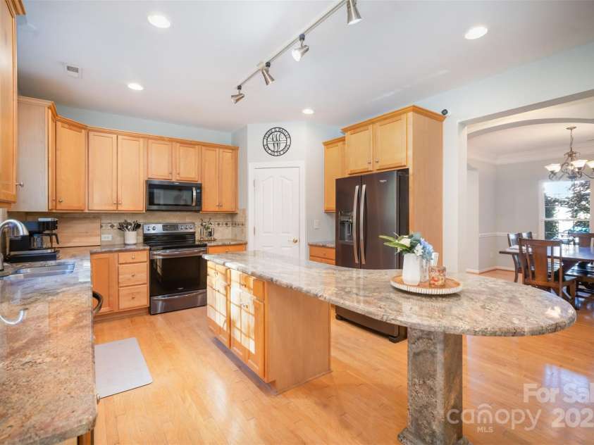 4901 Riverview Drive, Harrisburg, NC 28075.  MLS# CAR4318206, YatesRealty ID 2338. Kitchen