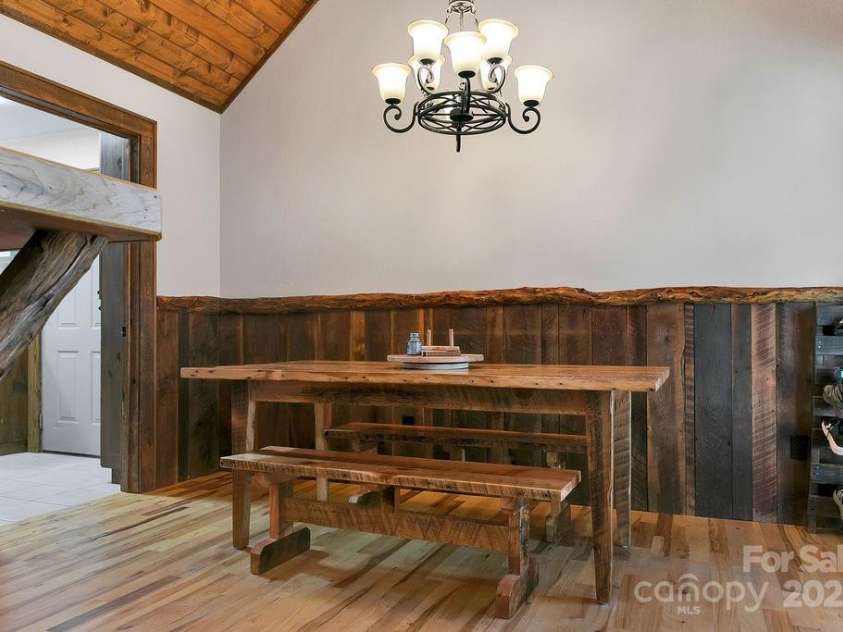 68 Sherwood Village Court, Brevard, NC 28712.  MLS# CAR4232497, YatesRealty ID 2338. Dinning Area