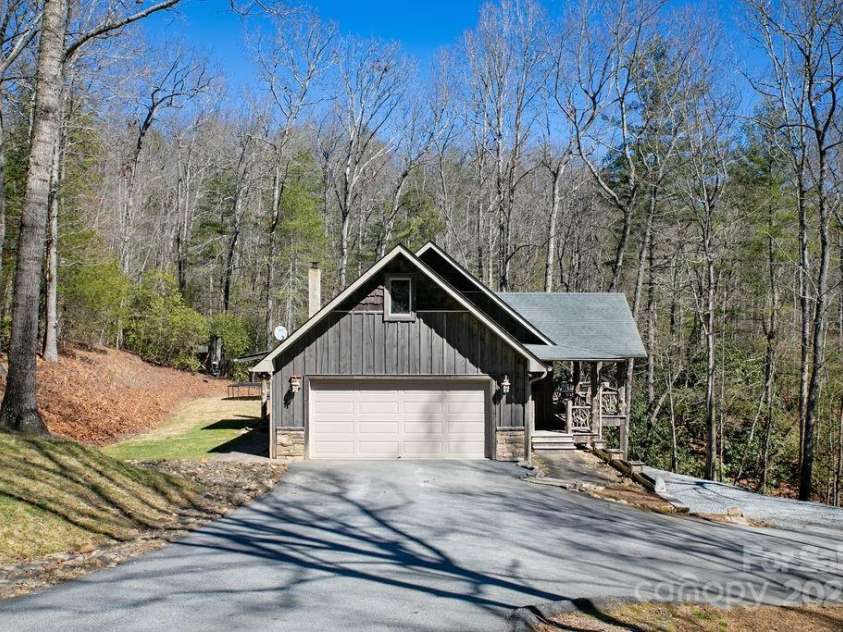 68 Sherwood Village Court, Brevard, NC 28712.  MLS# CAR4232497, YatesRealty ID 2338. Great Setting