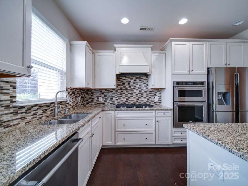 3009 Palm Drive, Fort Mill, SC 29715.  MLS# CAR4269882, YatesRealty ID 23380. 