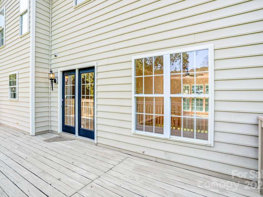 953 Milkwood Lane, Monroe, NC 28110.  MLS# CAR4274402, YatesRealty ID 23381. 