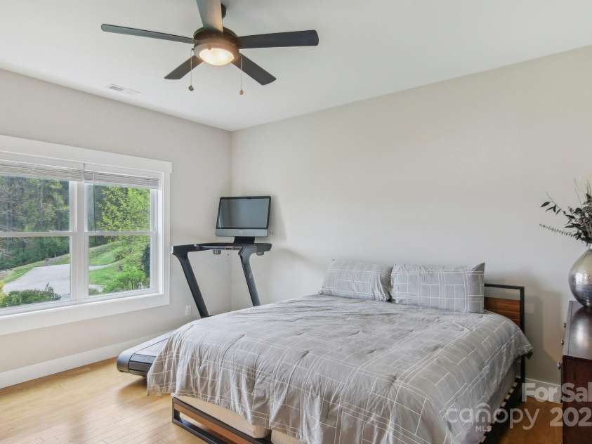 70 Parliament Place, Waynesville, NC 28785.  MLS# CAR4249545, YatesRealty ID 23382. 
