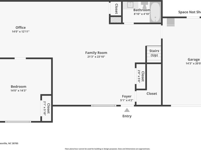 70 Parliament Place, Waynesville, NC 28785.  MLS# CAR4249545, YatesRealty ID 23382. 