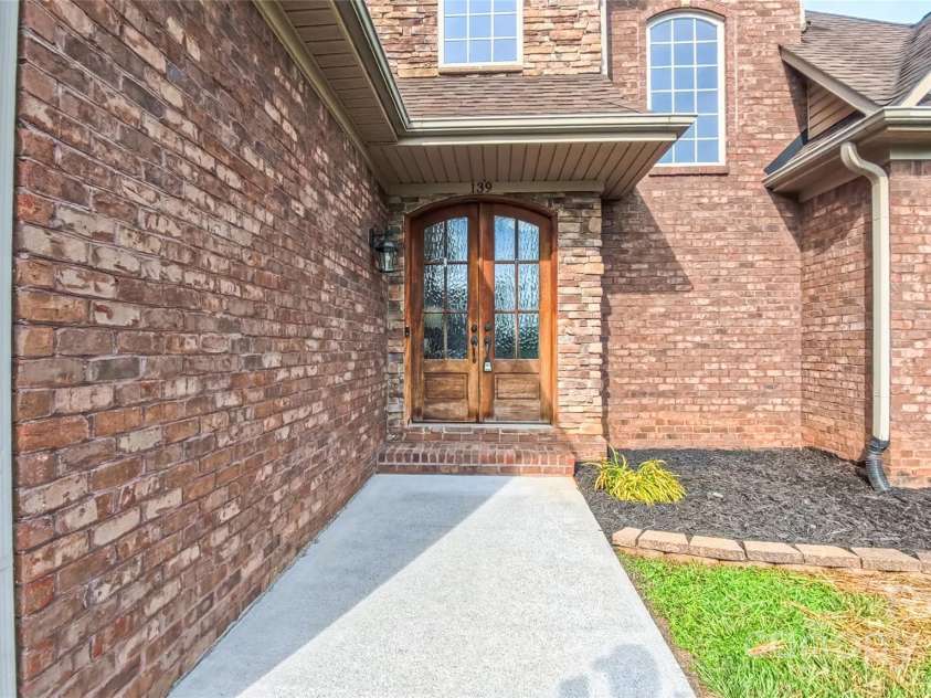 139 Crystal Ridge Drive, Lexington, NC 27295.  MLS# CAR4271418, YatesRealty ID 23383. 