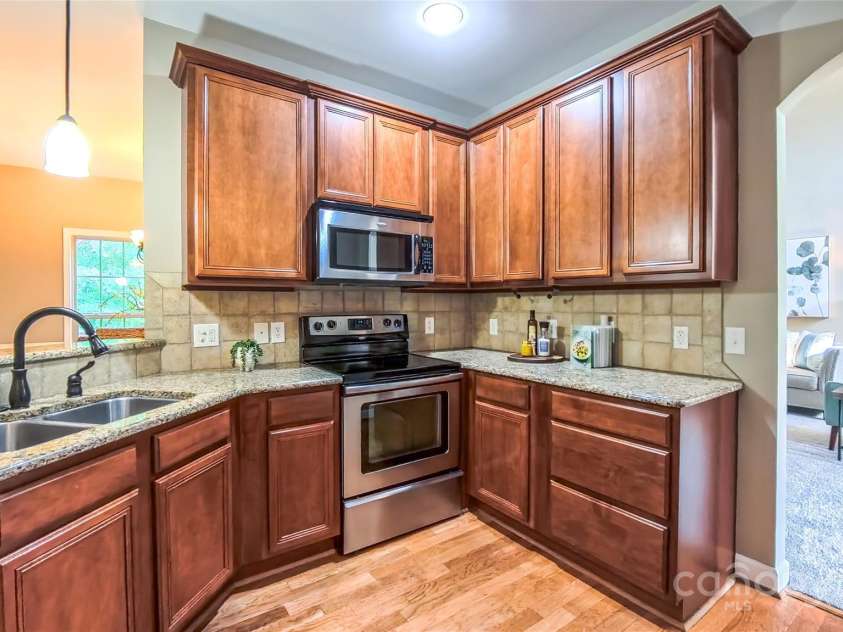 139 Crystal Ridge Drive, Lexington, NC 27295.  MLS# CAR4271418, YatesRealty ID 23383. 