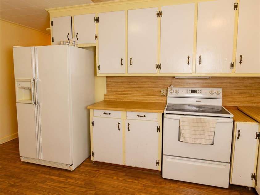 609 Wilcox Avenue, Gaffney, SC 29341.  MLS# CAR4382940, YatesRealty ID 23383. 