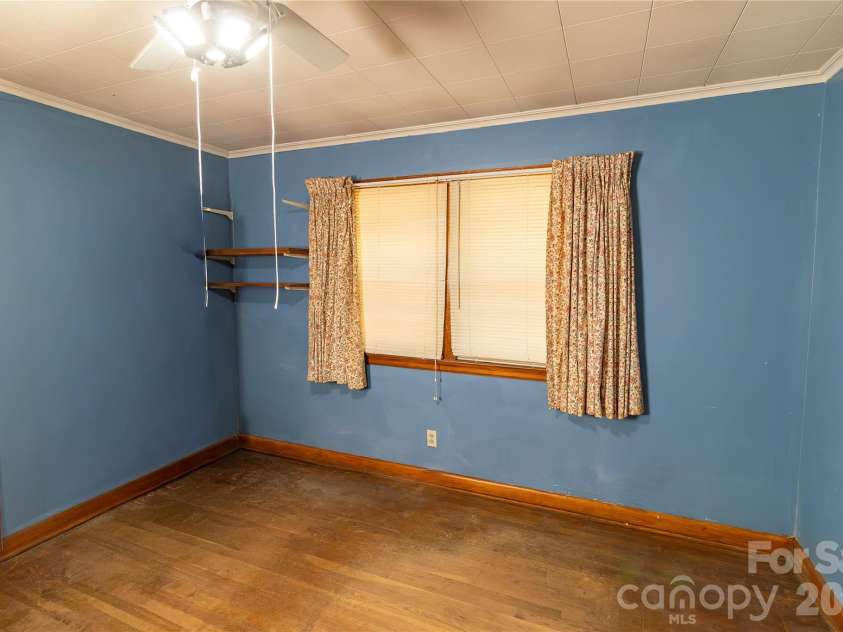 609 Wilcox Avenue, Gaffney, SC 29341.  MLS# CAR4382940, YatesRealty ID 23383. 