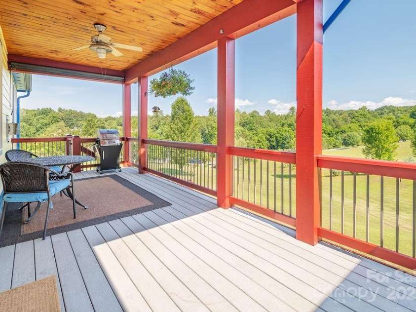 125 Ivy Meadows Drive, Weaverville, NC 28787.  MLS# CAR4247385, YatesRealty ID 23384. 