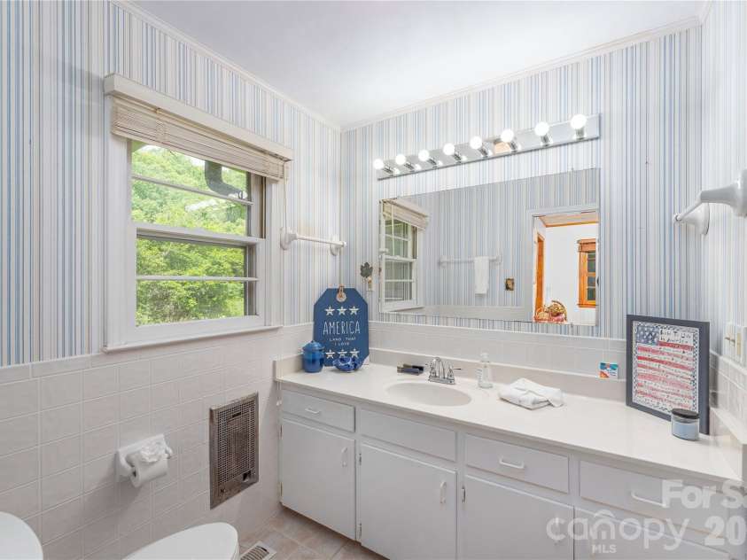 868 Cabin Flats Road, Balsam, NC 28707.  MLS# CAR4383189, YatesRealty ID 23384. 