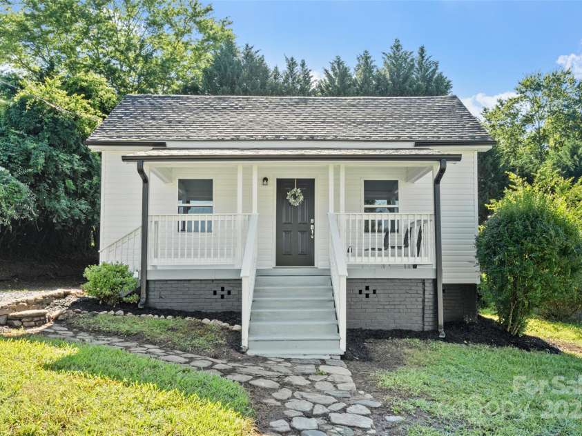 180 Church Street, Marion, NC 28752.  MLS# CAR4272996, YatesRealty ID 23385. 