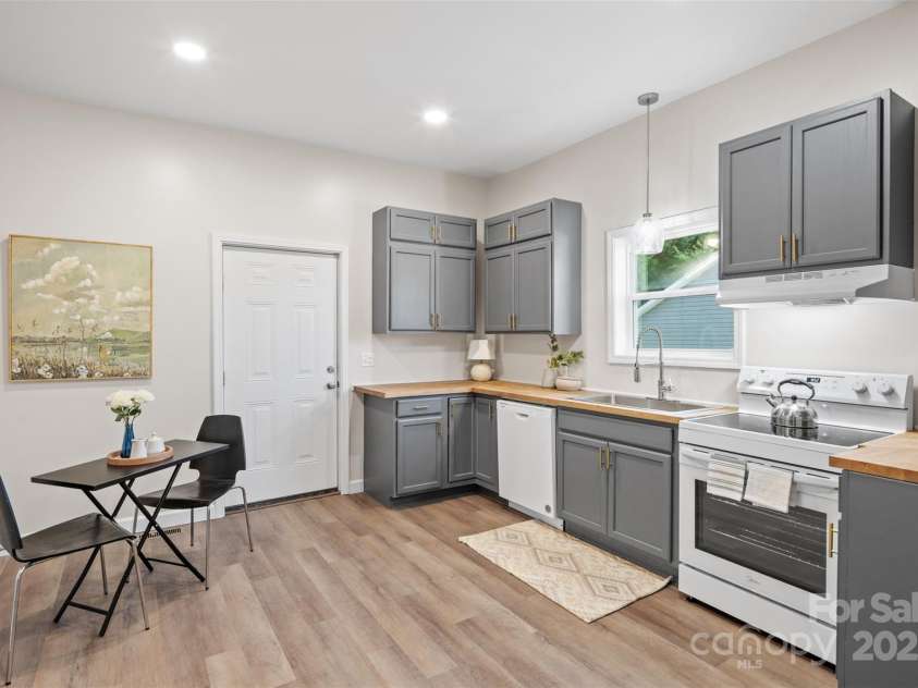 180 Church Street, Marion, NC 28752.  MLS# CAR4272996, YatesRealty ID 23385. 