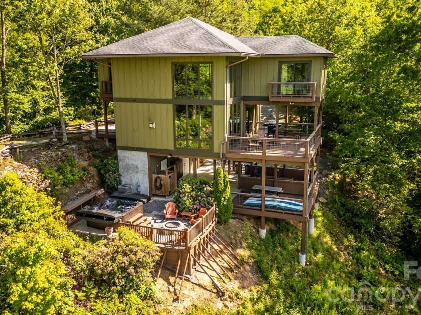 252 Tsali Crossing, Bryson City, NC 28713.  MLS# CAR4383473, YatesRealty ID 23387. 
