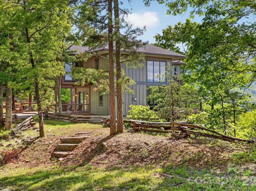 252 Tsali Crossing, Bryson City, NC 28713.  MLS# CAR4383473, YatesRealty ID 23387. 