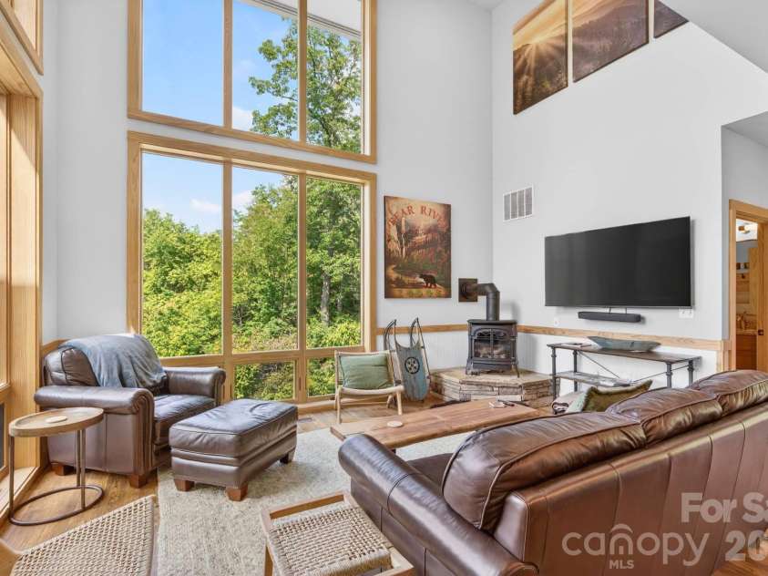 252 Tsali Crossing, Bryson City, NC 28713.  MLS# CAR4383473, YatesRealty ID 23387. 