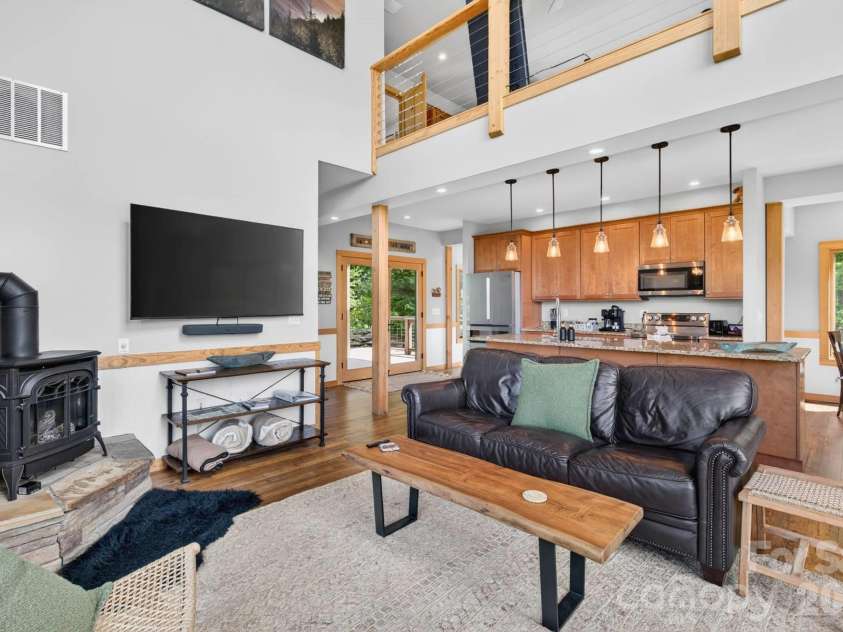 252 Tsali Crossing, Bryson City, NC 28713.  MLS# CAR4383473, YatesRealty ID 23387. 