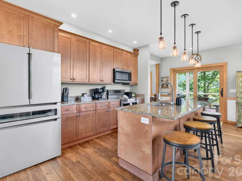 252 Tsali Crossing, Bryson City, NC 28713.  MLS# CAR4383473, YatesRealty ID 23387. 