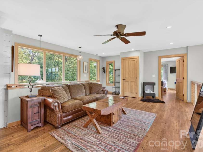 252 Tsali Crossing, Bryson City, NC 28713.  MLS# CAR4383473, YatesRealty ID 23387. 