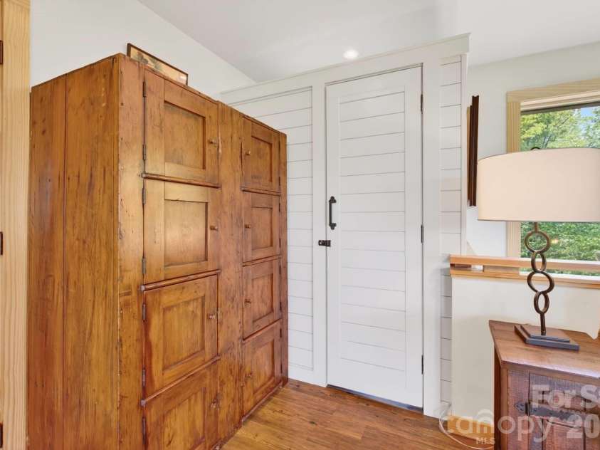 252 Tsali Crossing, Bryson City, NC 28713.  MLS# CAR4383473, YatesRealty ID 23387. 
