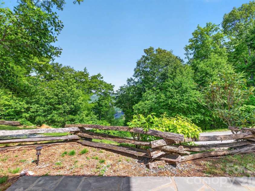 252 Tsali Crossing, Bryson City, NC 28713.  MLS# CAR4383473, YatesRealty ID 23387. 