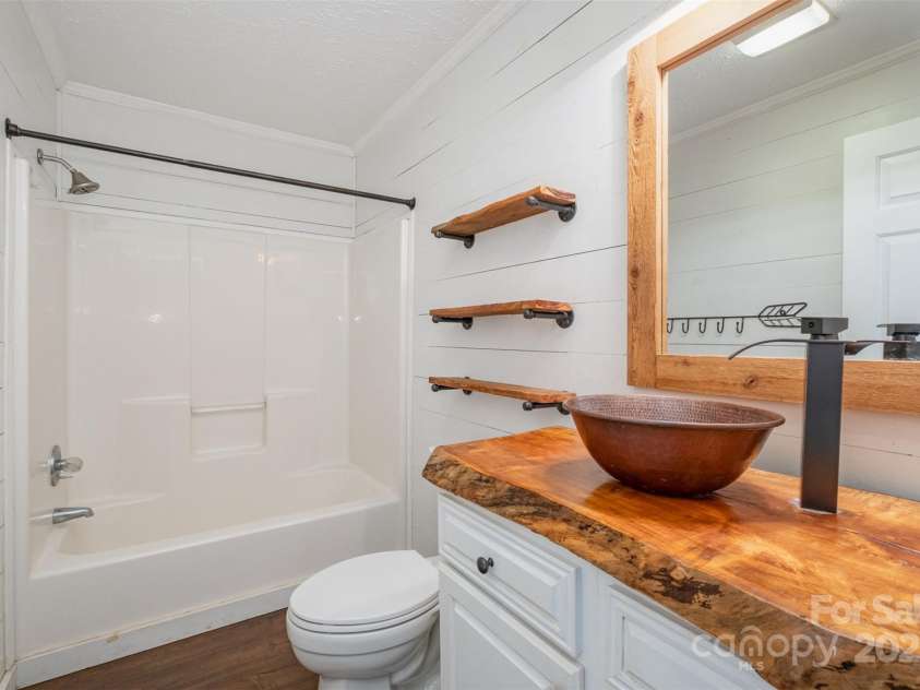 6811 Kluttz Road, Concord, NC 28025.  MLS# CAR4272402, YatesRealty ID 23387. Full Bath (main level)