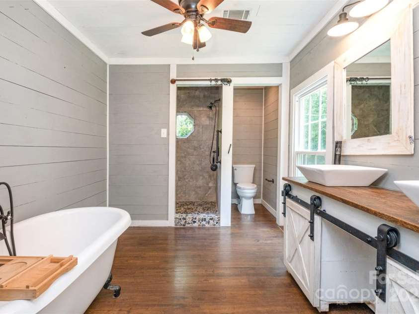 6811 Kluttz Road, Concord, NC 28025.  MLS# CAR4272402, YatesRealty ID 23387. Primary Bathroom (main level)