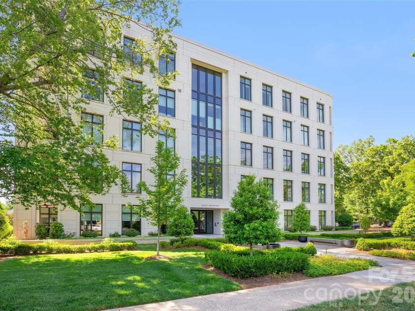 1500 Queens Road, Charlotte, NC 28207.  MLS# CAR4374696, YatesRealty ID 23388. 