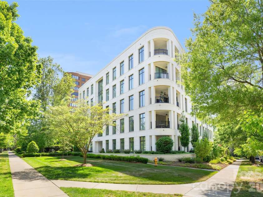 1500 Queens Road, Charlotte, NC 28207.  MLS# CAR4374696, YatesRealty ID 23388. 