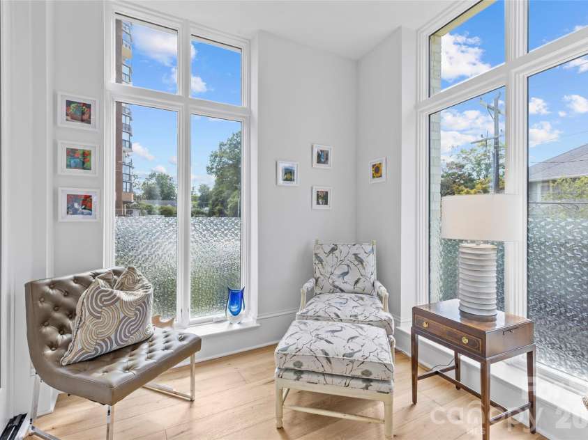 1500 Queens Road, Charlotte, NC 28207.  MLS# CAR4374696, YatesRealty ID 23388. 