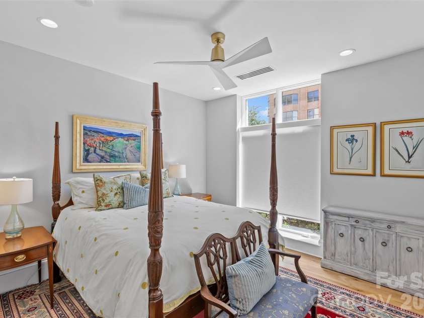 1500 Queens Road, Charlotte, NC 28207.  MLS# CAR4374696, YatesRealty ID 23388. 