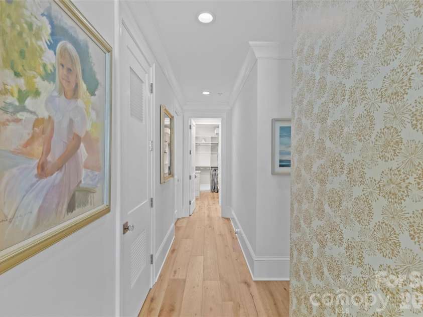 1500 Queens Road, Charlotte, NC 28207.  MLS# CAR4374696, YatesRealty ID 23388. 