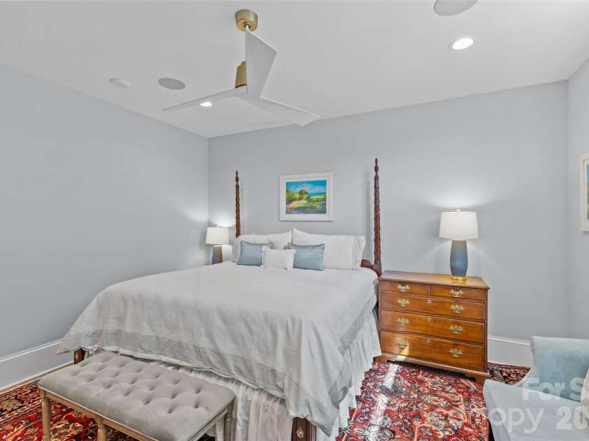 1500 Queens Road, Charlotte, NC 28207.  MLS# CAR4374696, YatesRealty ID 23388. 