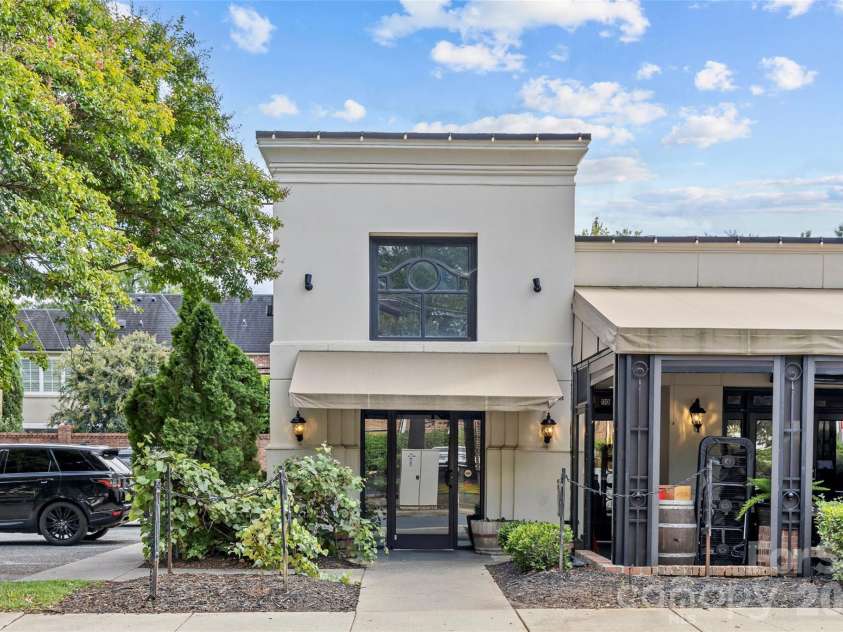 1500 Queens Road, Charlotte, NC 28207.  MLS# CAR4374696, YatesRealty ID 23388. 