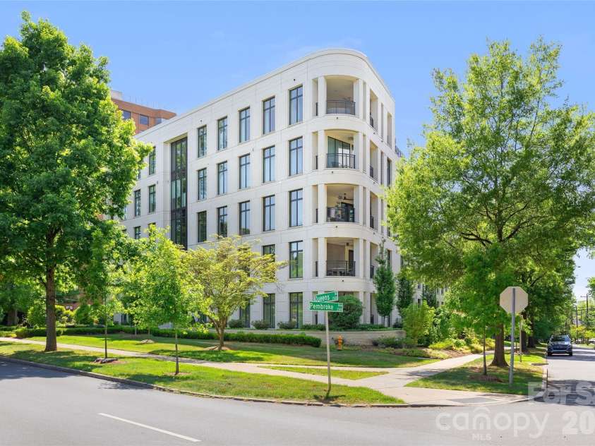 1500 Queens Road, Charlotte, NC 28207.  MLS# CAR4374696, YatesRealty ID 23388. 