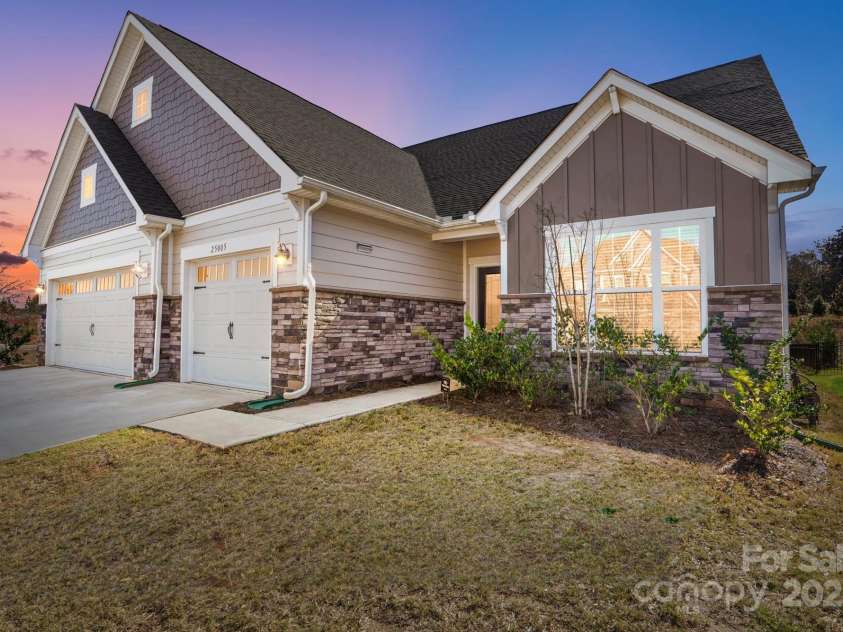 25005 Westwick Lane, Huntersville, NC 28078.  MLS# CAR4321575, YatesRealty ID 2339. 