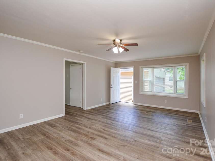 3201 Oscar Drive, Matthews, NC 28105.  MLS# CAR4207969, YatesRealty ID 2339. 