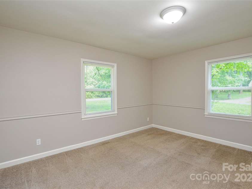 3201 Oscar Drive, Matthews, NC 28105.  MLS# CAR4207969, YatesRealty ID 2339. 