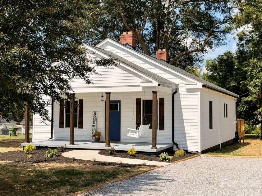1286 Elmwood Avenue, Lancaster, SC 29720.  MLS# CAR4424690, YatesRealty ID 23390. 