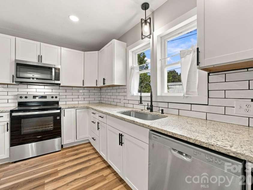 1286 Elmwood Avenue, Lancaster, SC 29720.  MLS# CAR4424690, YatesRealty ID 23390. 