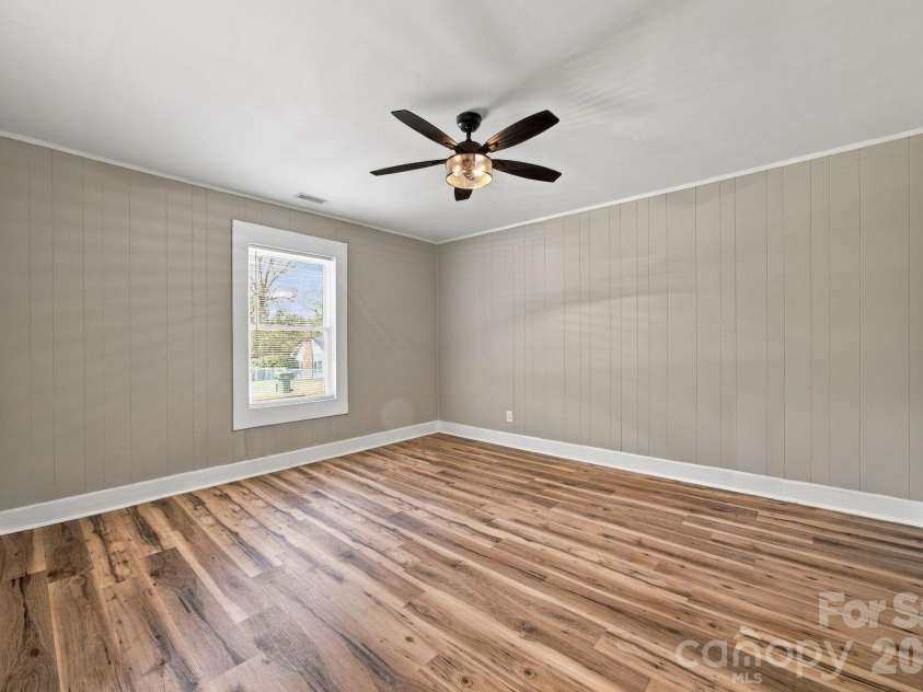 1286 Elmwood Avenue, Lancaster, SC 29720.  MLS# CAR4424690, YatesRealty ID 23390. 