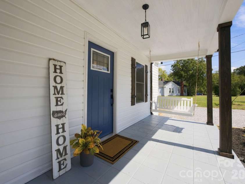 1286 Elmwood Avenue, Lancaster, SC 29720.  MLS# CAR4424690, YatesRealty ID 23390. 