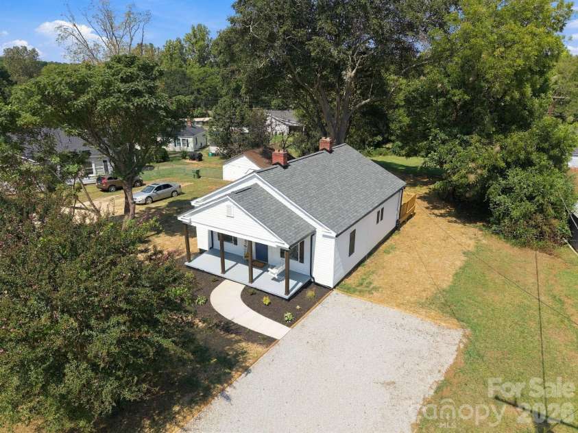 1286 Elmwood Avenue, Lancaster, SC 29720.  MLS# CAR4424690, YatesRealty ID 23390. 