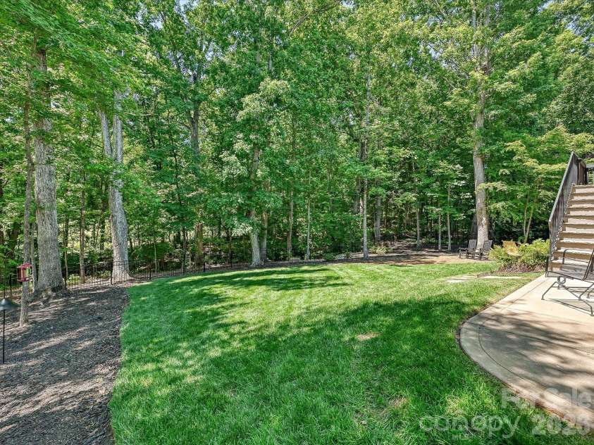 1044 Wessington Manor Lane, Fort Mill, SC 29715.  MLS# CAR4379783, YatesRealty ID 23391. 