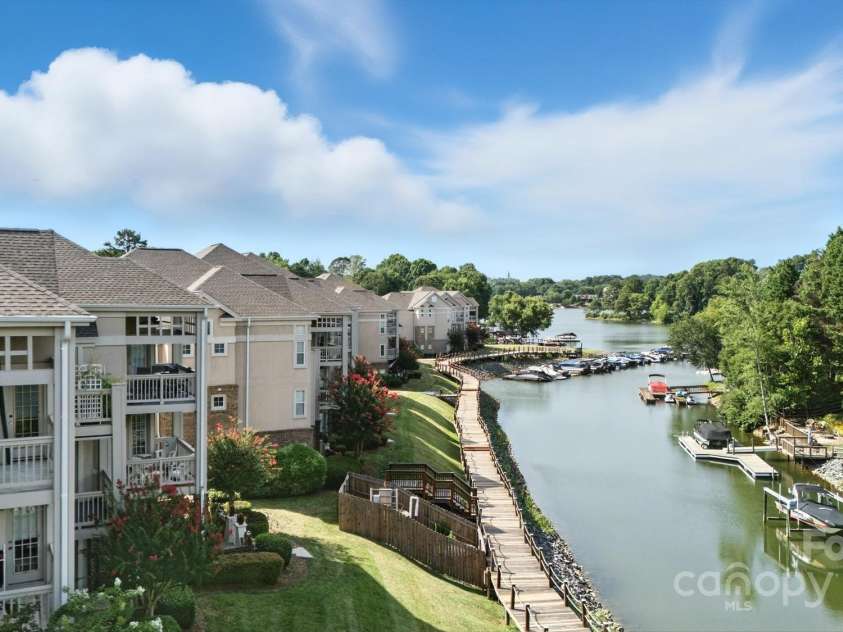 108 Pier 33 Drive, Mooresville, NC 28117.  MLS# CAR4283399, YatesRealty ID 23392. 