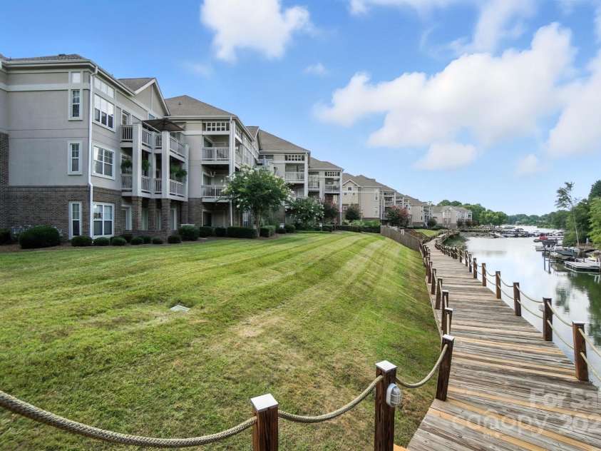 108 Pier 33 Drive, Mooresville, NC 28117.  MLS# CAR4283399, YatesRealty ID 23392. 