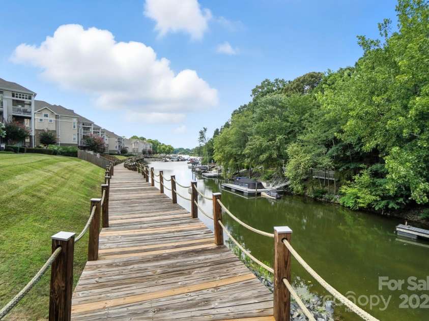 108 Pier 33 Drive, Mooresville, NC 28117.  MLS# CAR4283399, YatesRealty ID 23392. 