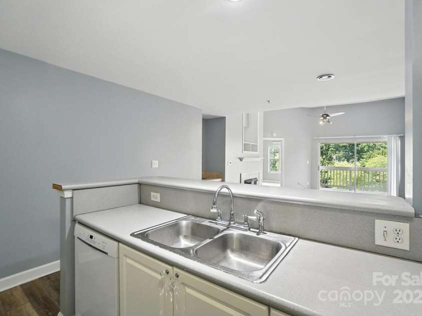 108 Pier 33 Drive, Mooresville, NC 28117.  MLS# CAR4283399, YatesRealty ID 23392. 