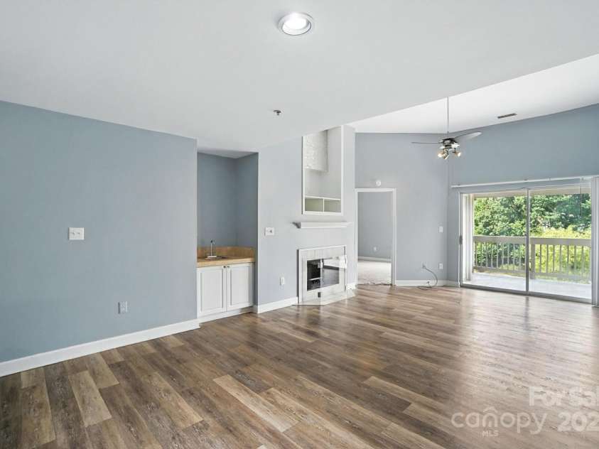 108 Pier 33 Drive, Mooresville, NC 28117.  MLS# CAR4283399, YatesRealty ID 23392. 