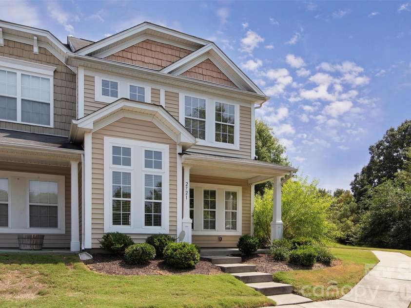 2721 Grain Mill Lane, Charlotte, NC 28214.  MLS# CAR4383522, YatesRealty ID 23392. 